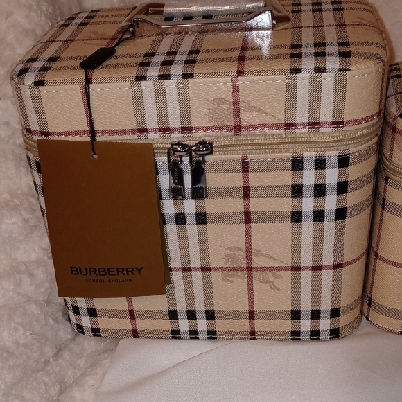 Burberry Beige and Black Checkered Bag Duo - Picture 3 of 17